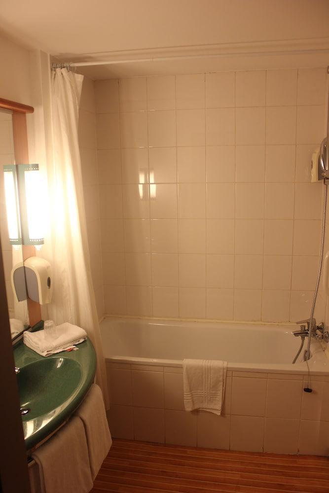 B&B Hotel Mons Gare Exterior foto