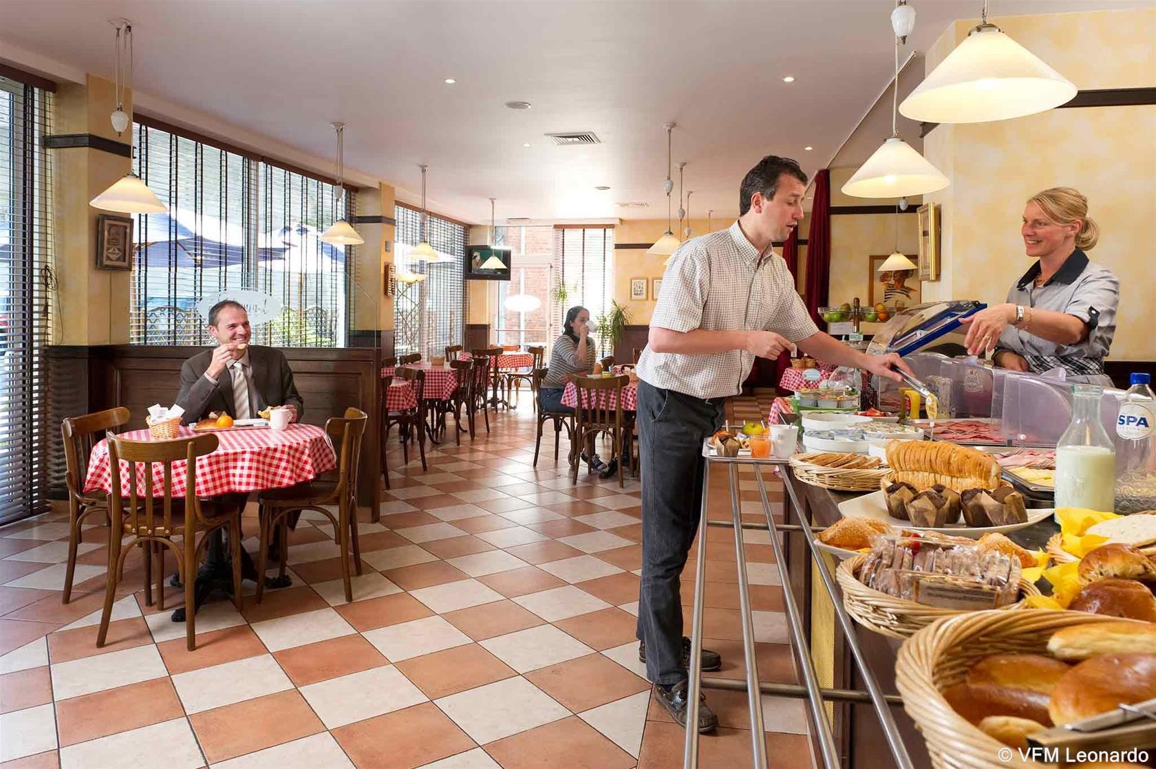 B&B Hotel Mons Gare Exterior foto
